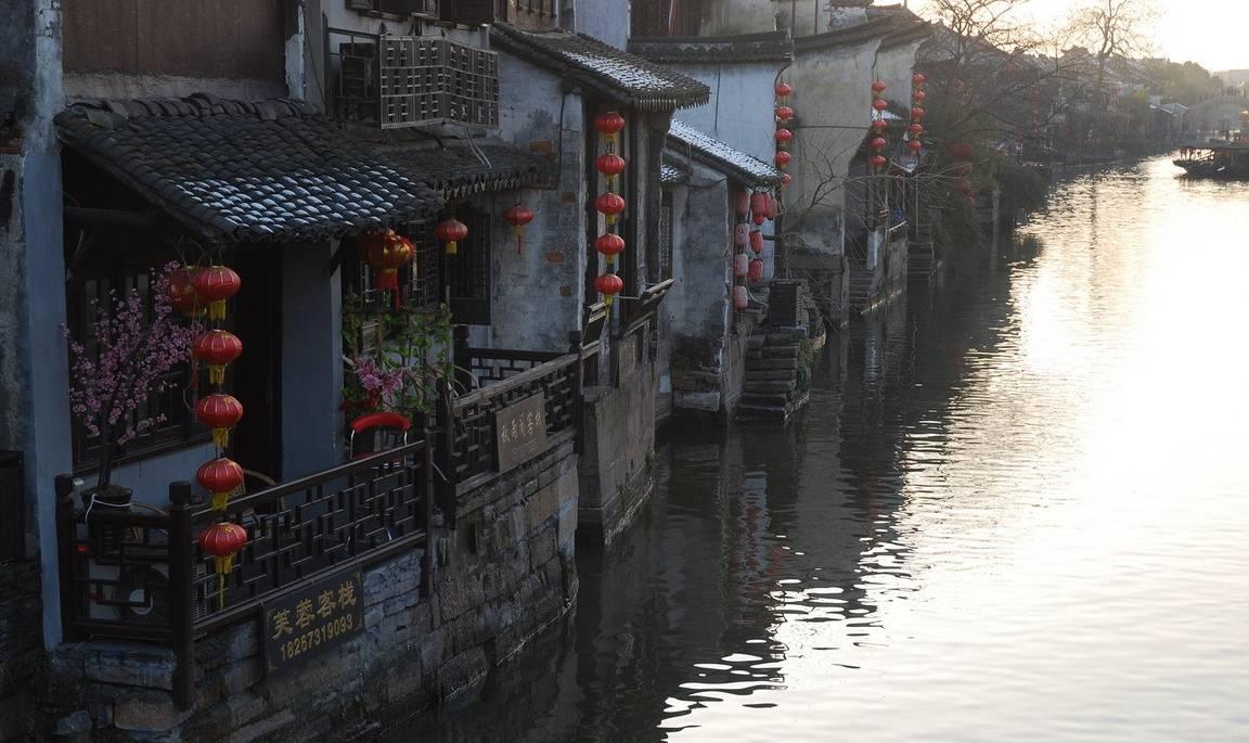 探索拥有数十万粉丝的网红藻前因抑郁症离世,抑郁症的早期症状有哪些?,发现更多有趣内容